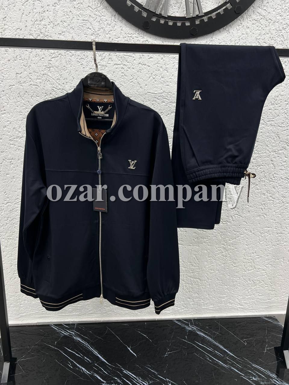 Мужской Спортивный Костюм Louis Vuitton (Большие размеры)