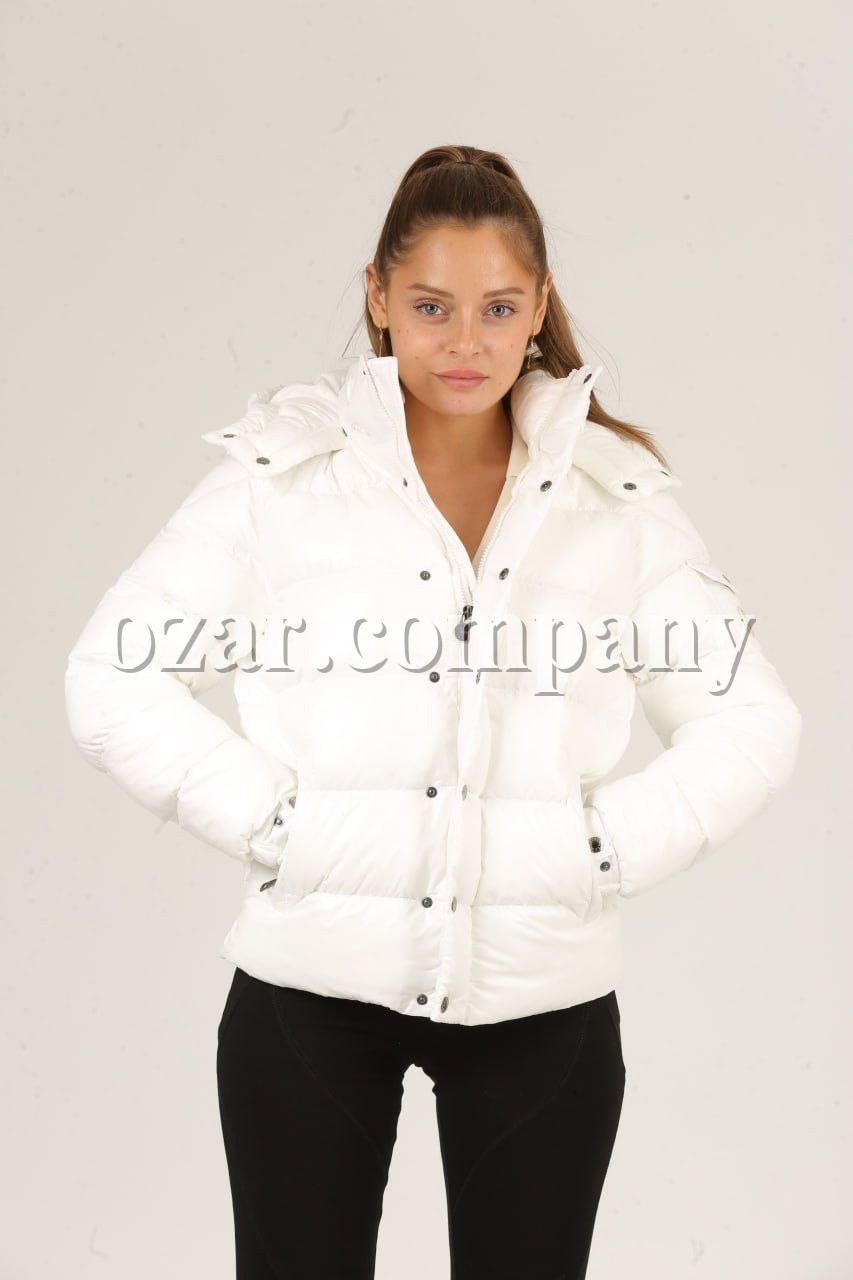 Женская Куртка Moncler Женская Куртка Moncler