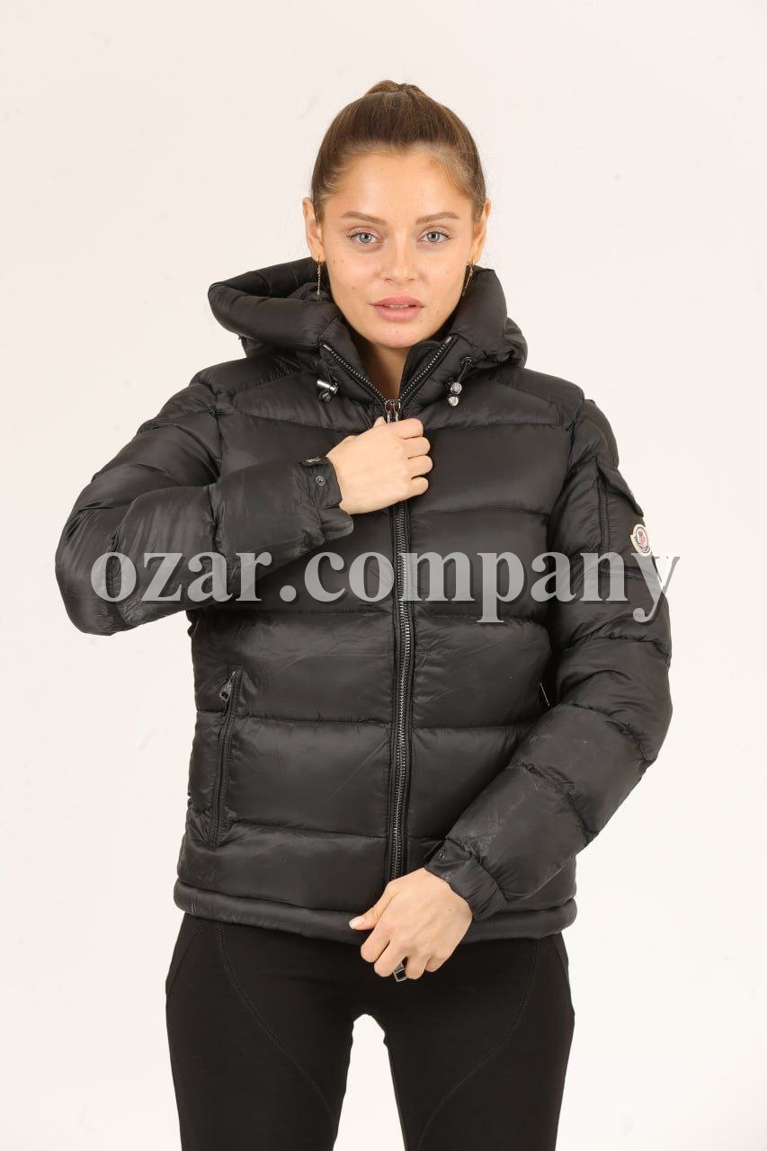 Женская Куртка Moncler Женская Куртка Moncler