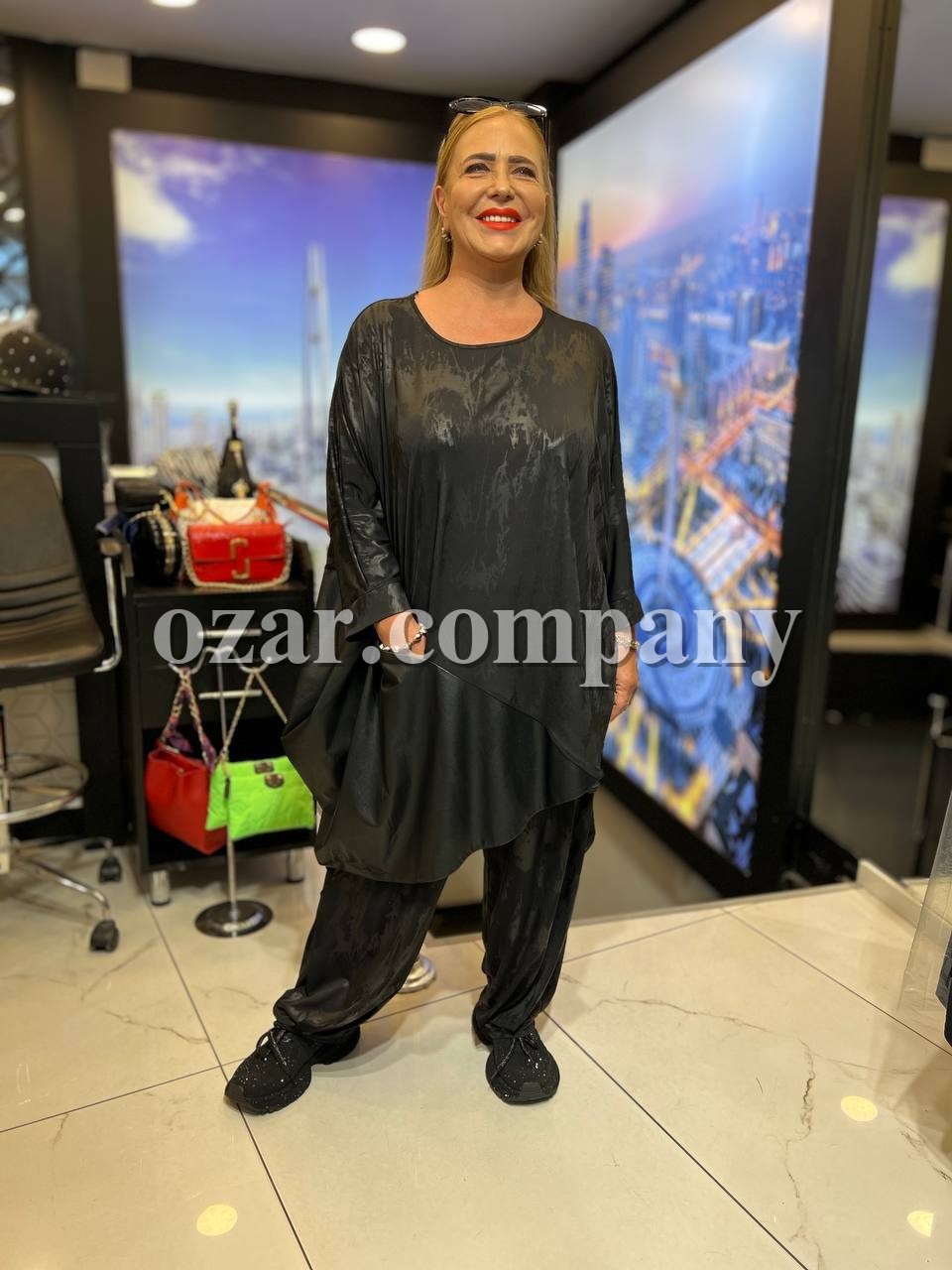 Женская Туника Iness (Большие размеры) Женская Туника Iness (Большие размеры)