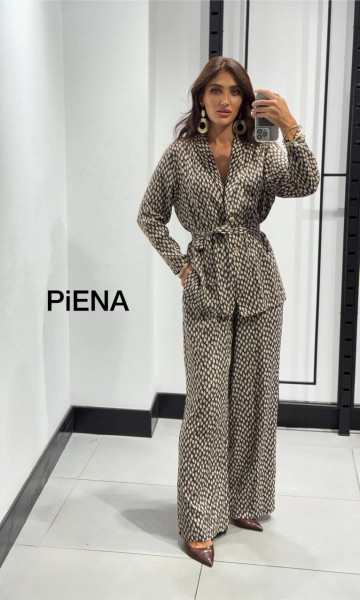 Женский Костюм Piena (Большие размеры) Женский Костюм Piena (Большие размеры)