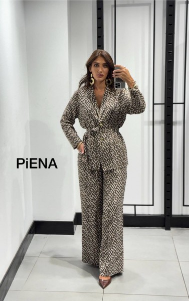 Женский Костюм Piena (Большие размеры) Женский Костюм Piena (Большие размеры)