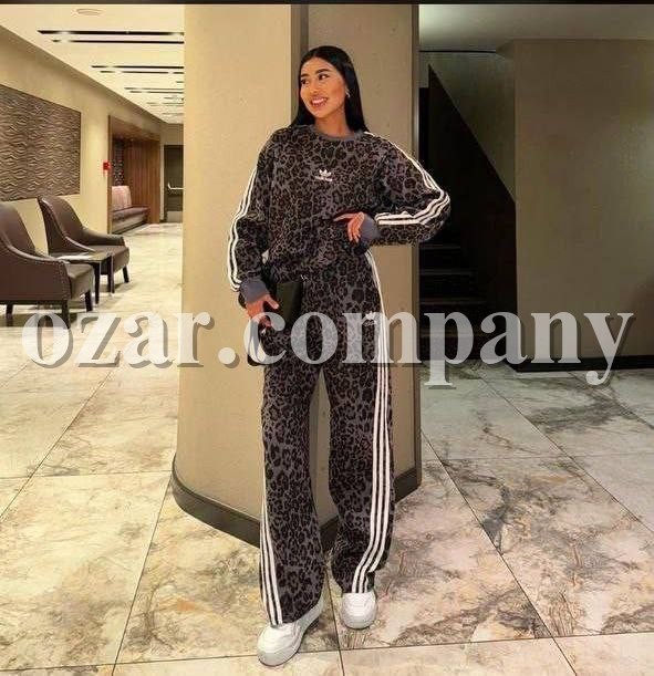 Женский Костюм Adidas