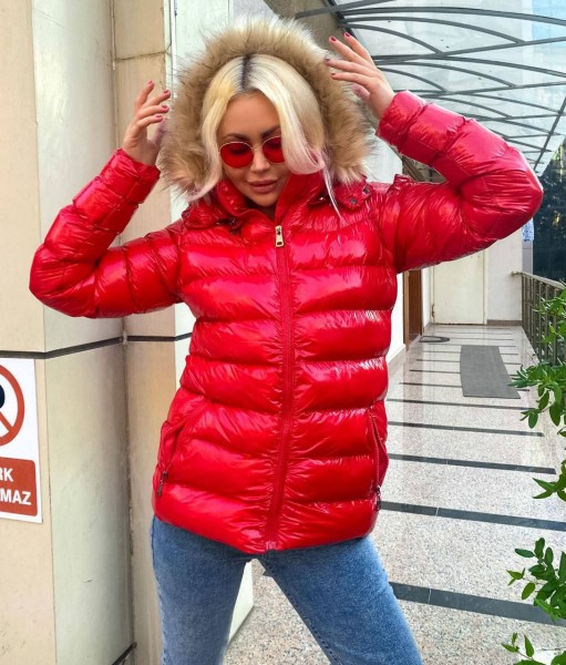 Женская Куртка Moncler Женская Куртка Moncler