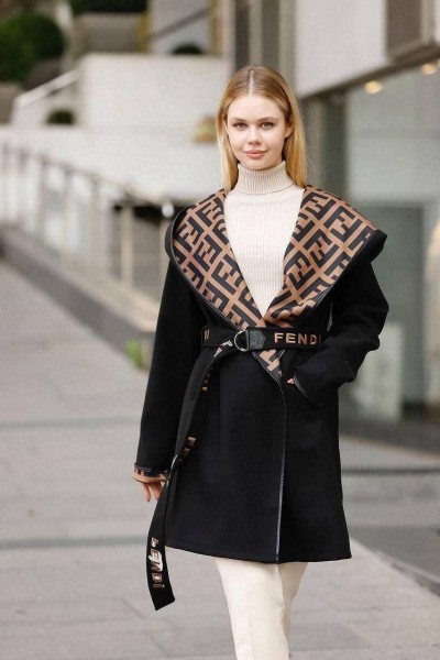 Женская Куртка Fendi Женская Куртка Fendi