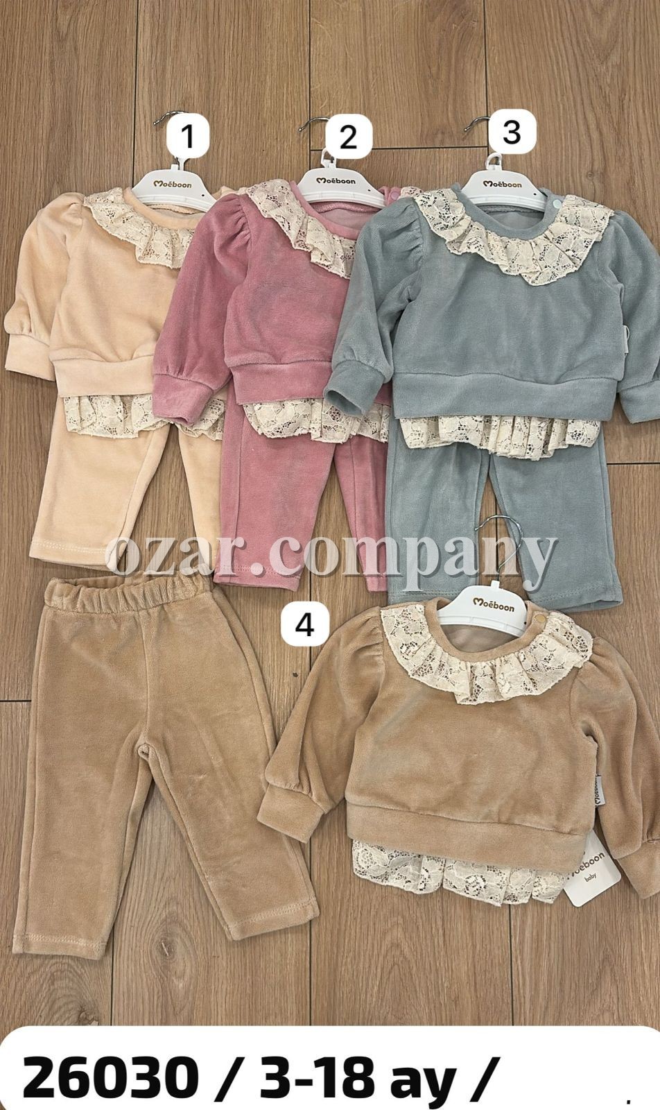 Велюровый Костюм Для Девочки Moeboon (3-6/6-9/9-12/12-18мес.) Велюровый Костюм Для Девочки Moeboon (3-6/6-9/9-12/12-18мес.)