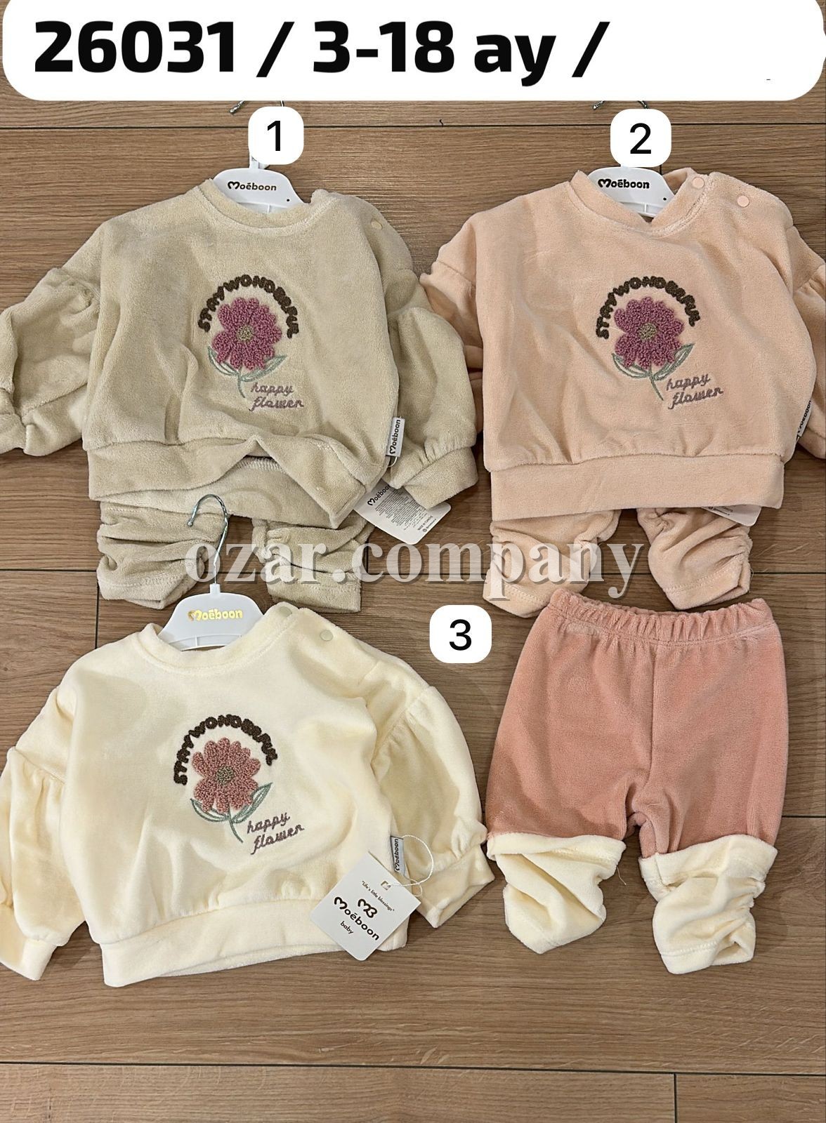 Велюровый Костюм Для Девочки Moeboon (3-6/6-9/9-12/12-18мес.) Велюровый Костюм Для Девочки Moeboon (3-6/6-9/9-12/12-18мес.)