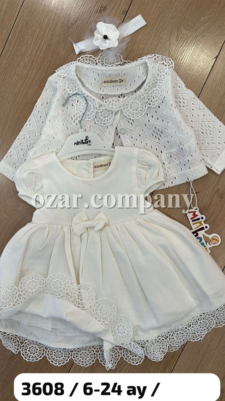 Платье Для Девочки Mini Born (6-9/9-12/12-18/18-24мес.) Платье Для Девочки Mini Born (6-9/9-12/12-18/18-24мес.)