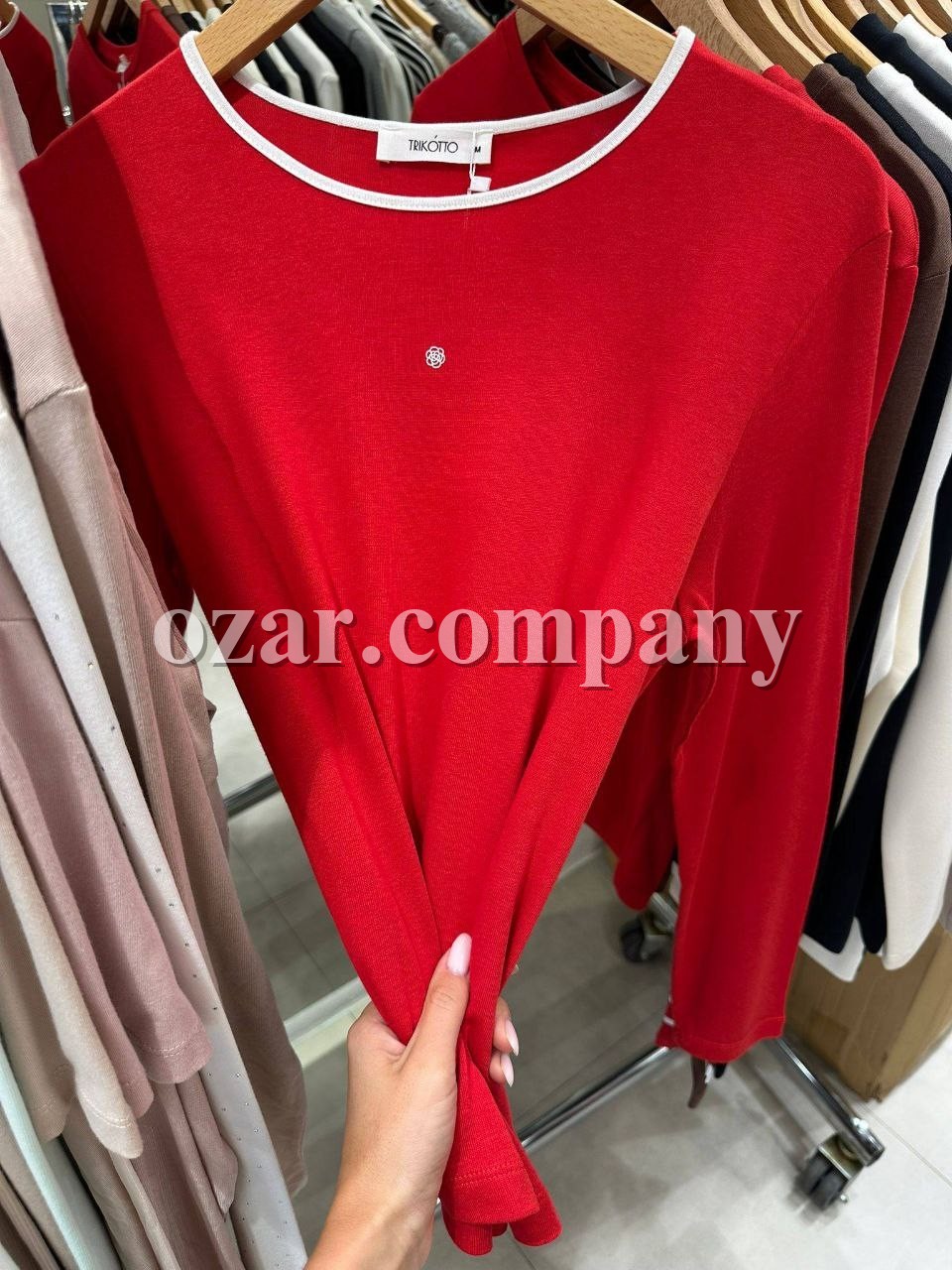 Женский Лонгслив Trikotto