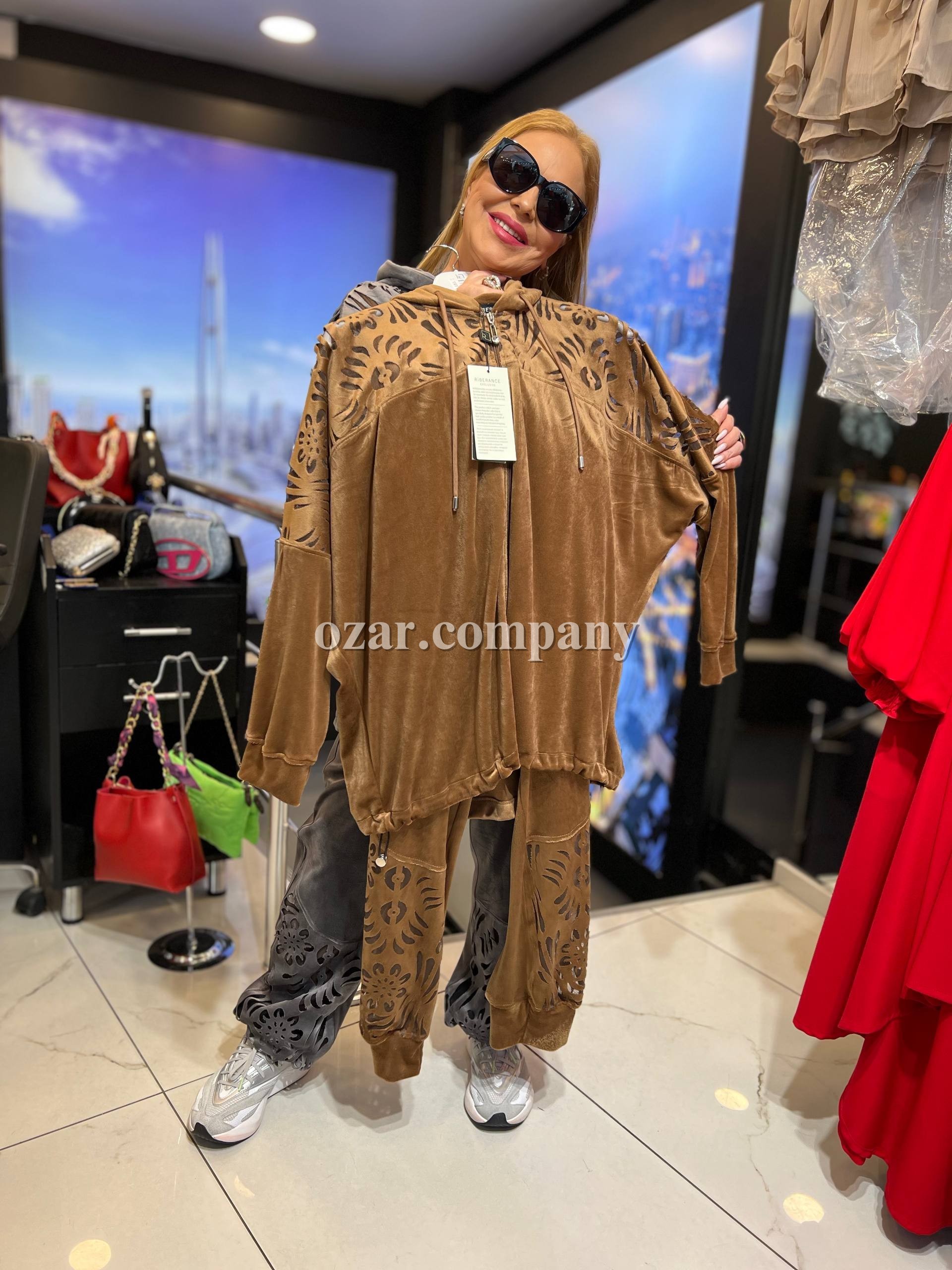 Женский Костюм Iness (Большие размеры)