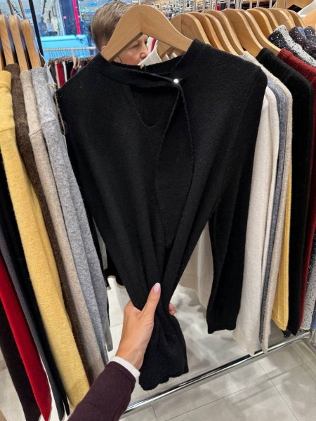 Женский Свитер Trikotto