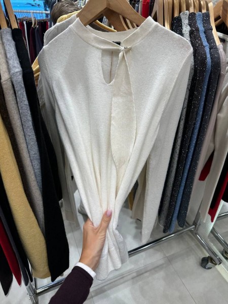 Женский Свитер Trikotto