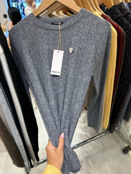 Женский Свитер Trikotto