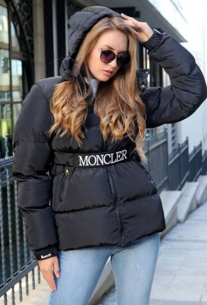 Женская Куртка Moncler Женская Куртка Moncler