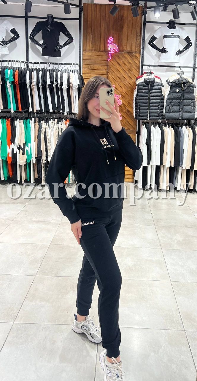 Женский Koстюм Balmain Женский Koстюм Balmain