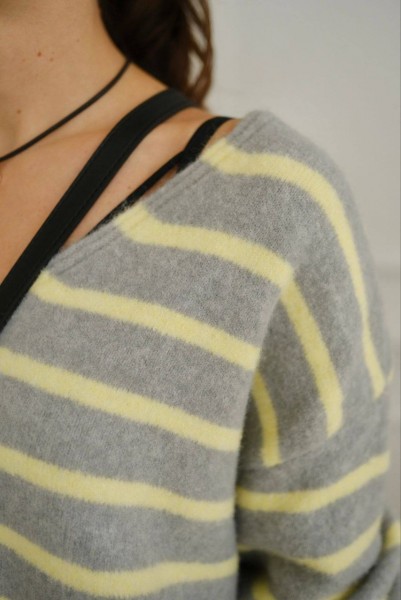 Женский Свитер Trikotto