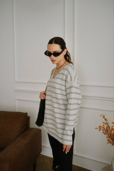 Женский Свитер Trikotto