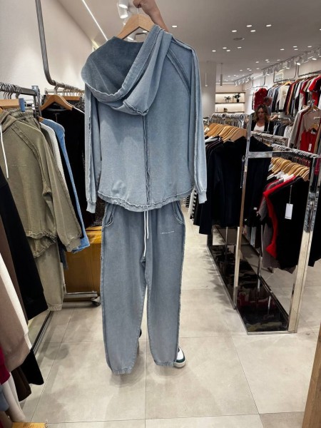 Женский Костюм Trikotto