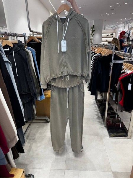 Женский Костюм Trikotto