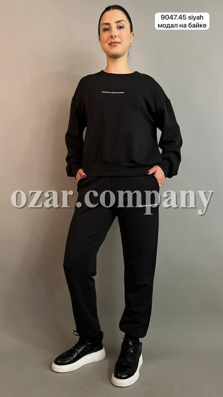 Женский Костюм Armani Женский Костюм Armani