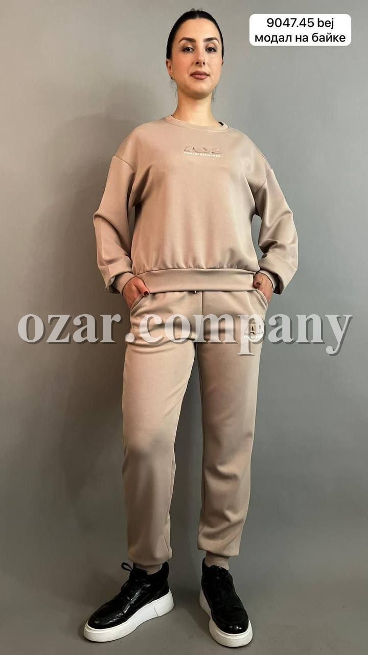 Женский Костюм Armani Женский Костюм Armani