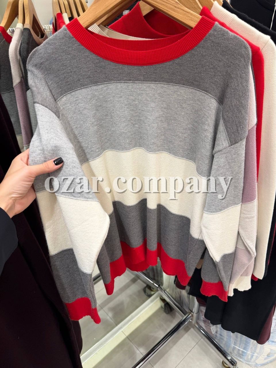 Женский Свитер Trikotto