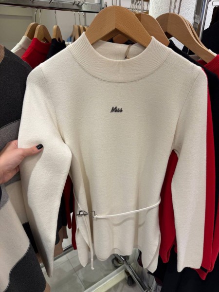 Женский Свитер Trikotto