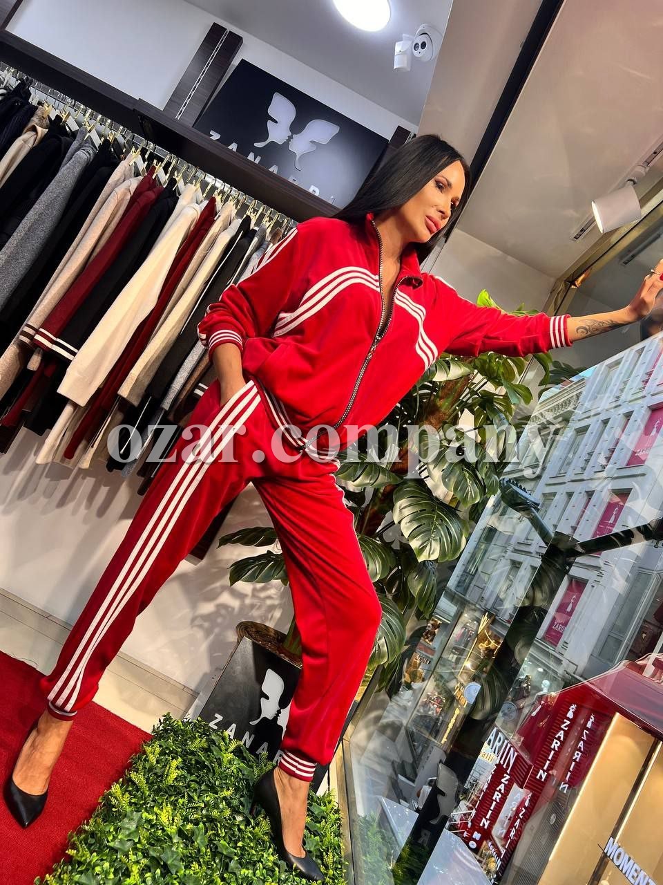 Женский Костюм Zanardi  Женский Костюм Zanardi