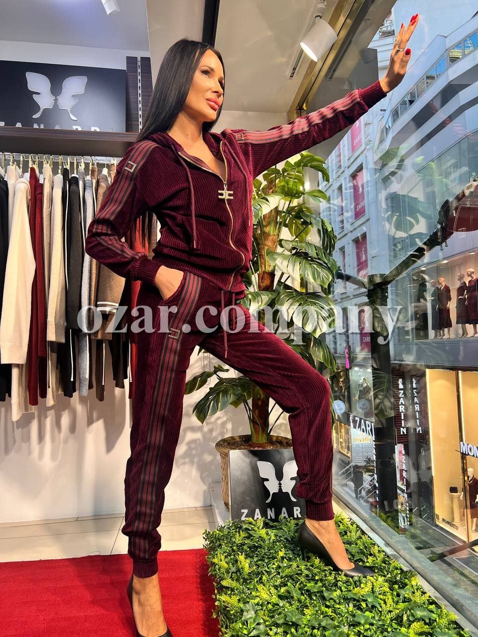 Женский Костюм Zanardi  Женский Костюм Zanardi