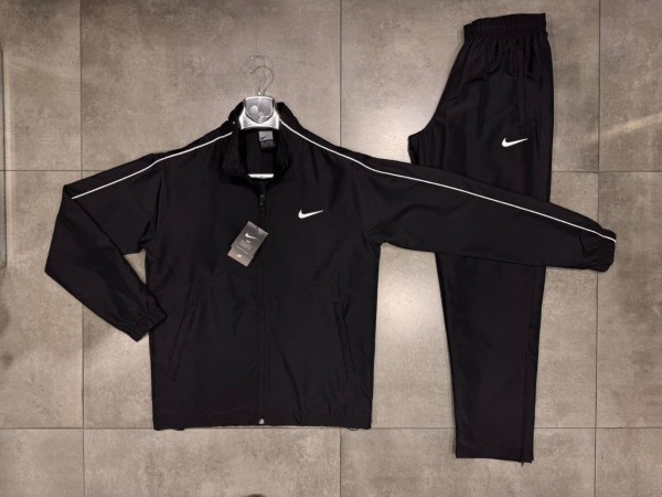 Мужской Спортивный Костюм Nike Мужской Спортивный Костюм Nike