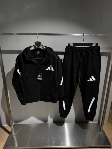 Мужской Спортивный Костюм Adidas Мужской Спортивный Костюм Adidas
