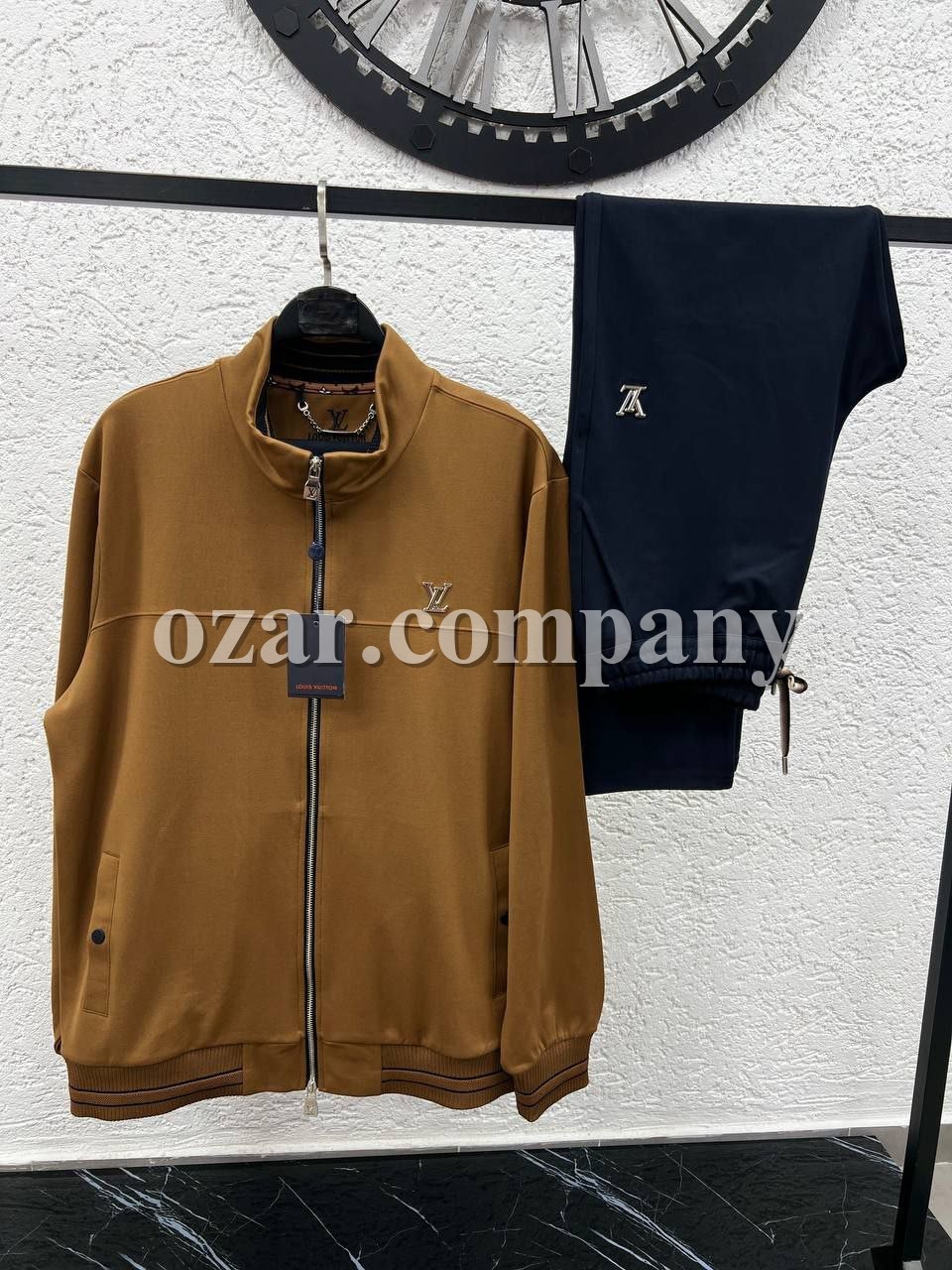 Мужской Спортивный Костюм Louis Vuitton (Большие размеры)