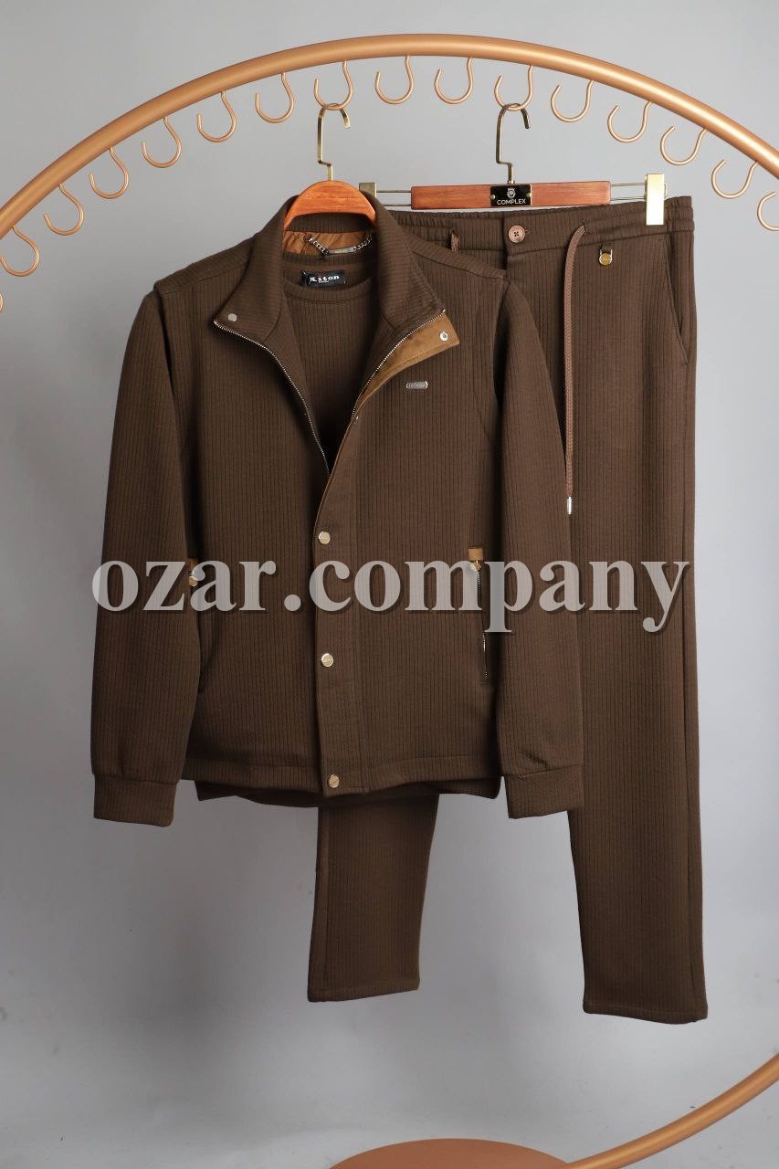 Мужской Костюм Тройка Kiton Мужской Костюм Тройка Kiton