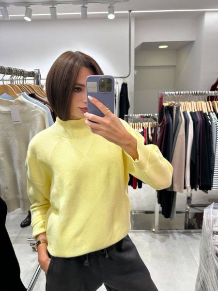 Женский Свитер Trikotto