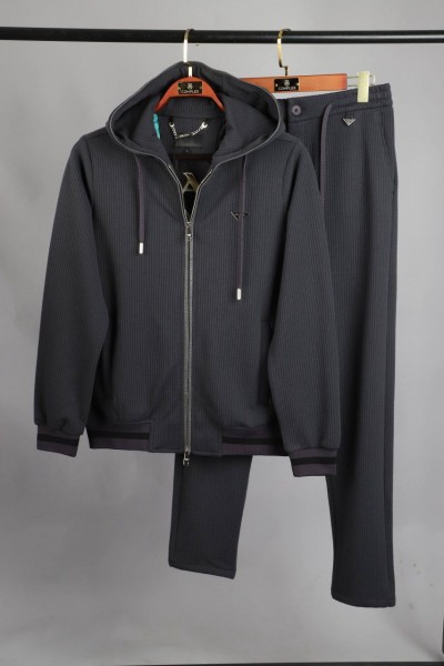 Мужской Спортивный Костюм Prada Мужской Спортивный Костюм Prada