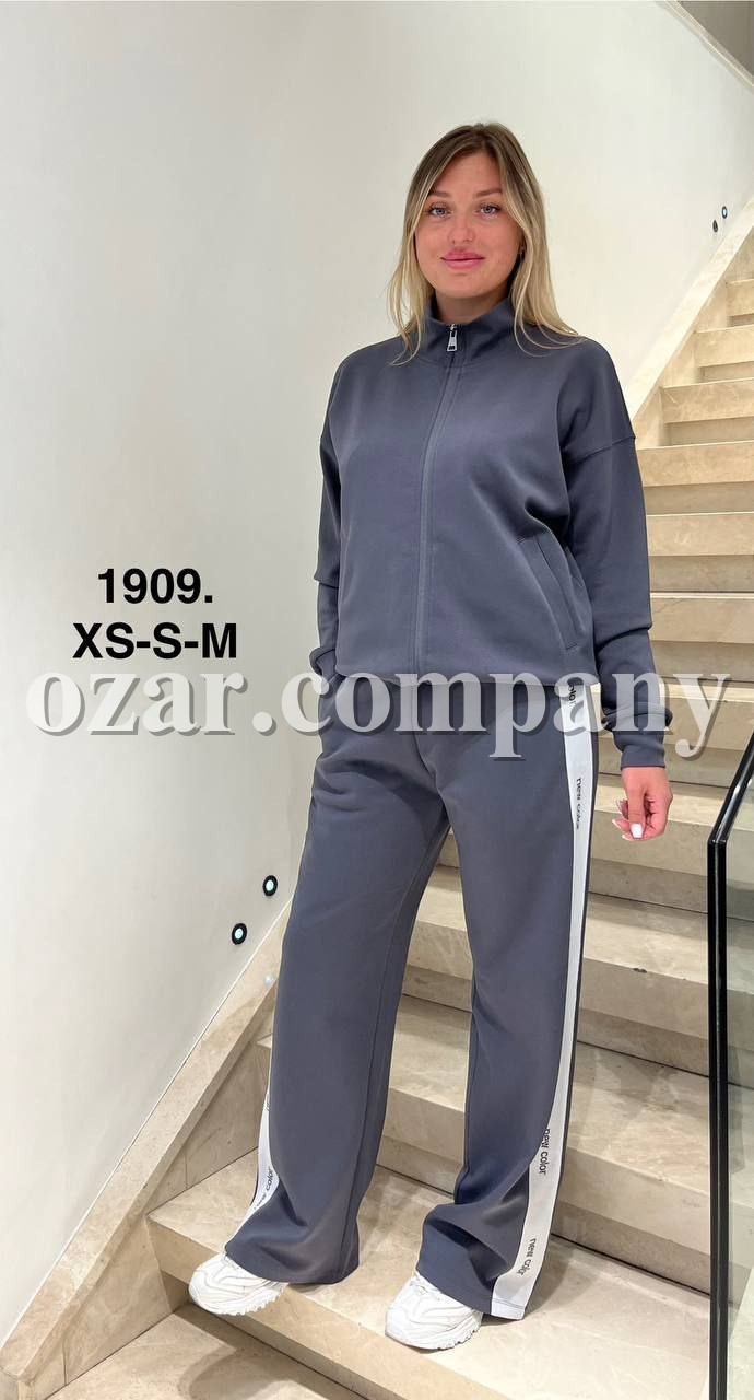 Женский Костюм New Color Женский Костюм New Color