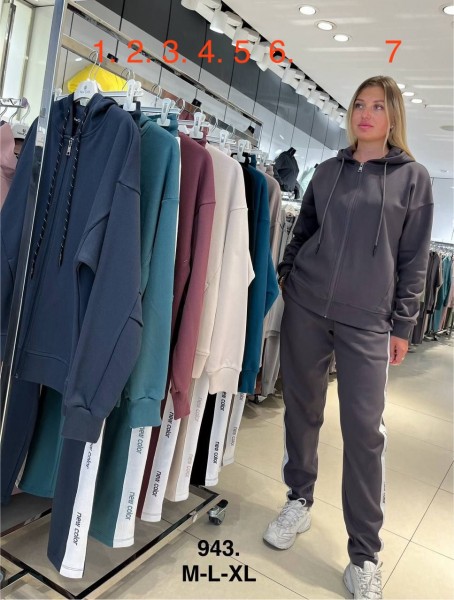 Женский Костюм New Color Женский Костюм New Color