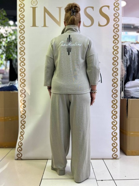 Женский Костюм Iness (Большие размеры) Женский Костюм Iness (Большие размеры)