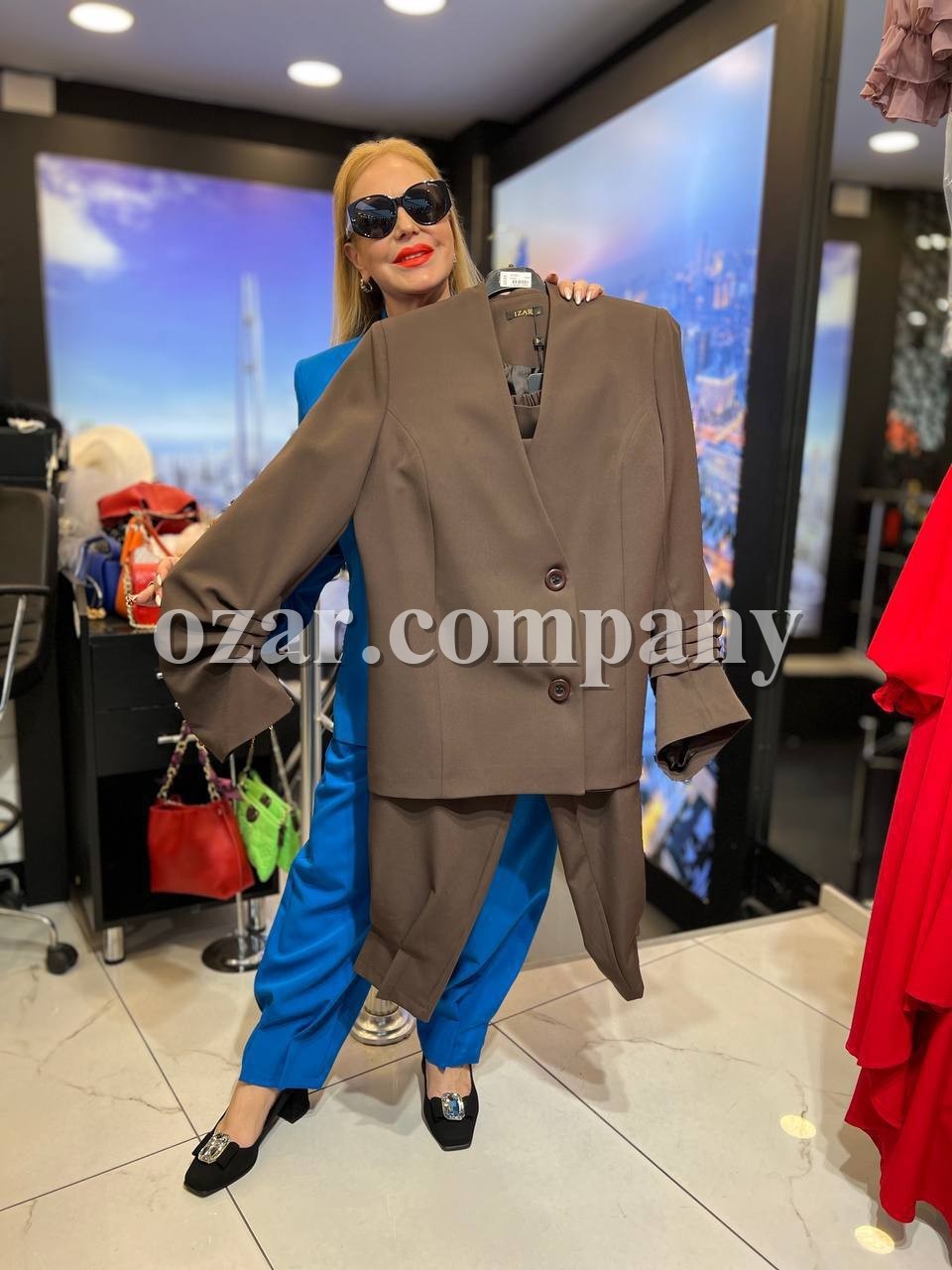 Женский Костюм Iness (Большие размеры) Женский Костюм Iness (Большие размеры)