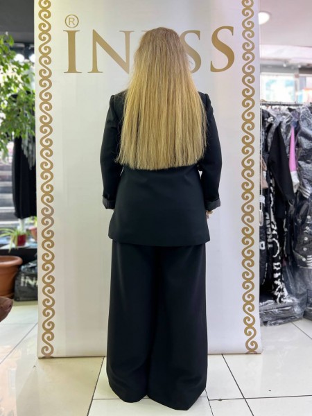 Женский Костюм Iness (Большие размеры) Женский Костюм Iness (Большие размеры)