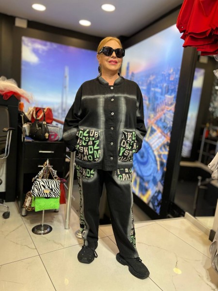 Женский Джинсовый Костюм Iness (Большие размеры) Женский Джинсовый Костюм Iness (Большие размеры)