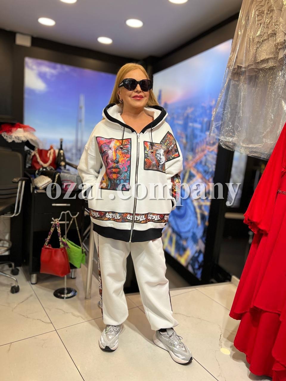 Женский Костюм Iness (Большие размеры) Женский Костюм Iness (Большие размеры)