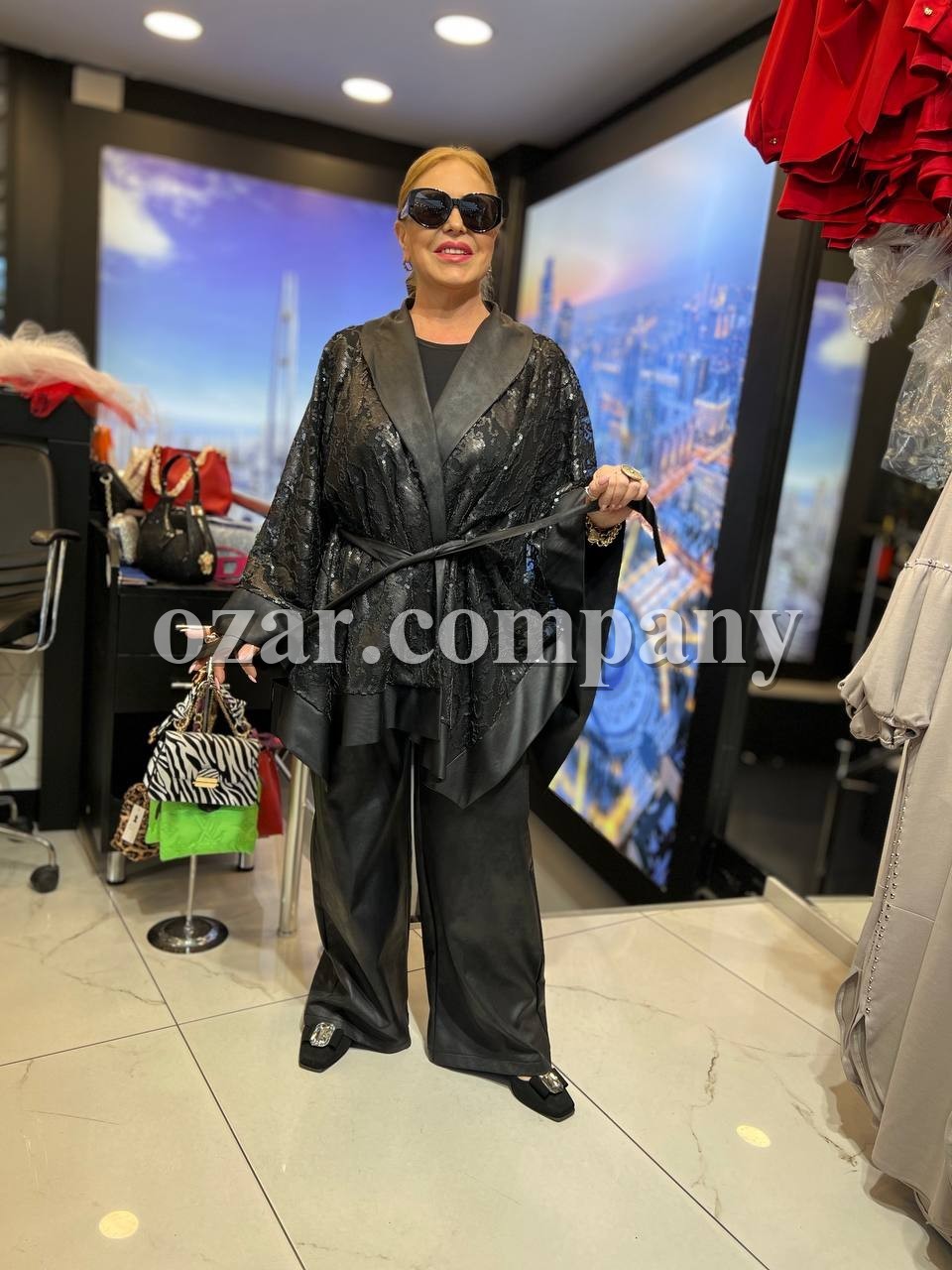 Женский Костюм Iness (Большие размеры)