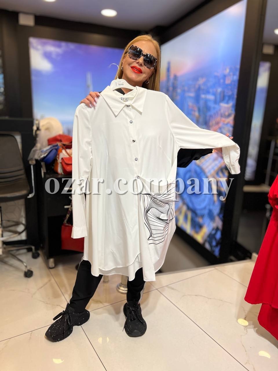 Женская Блузка Iness (Большие размеры) Женская Блузка Iness (Большие размеры)