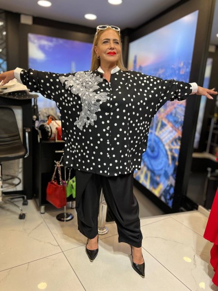 Женская Блузка Iness (Большие размеры) Женская Блузка Iness (Большие размеры)