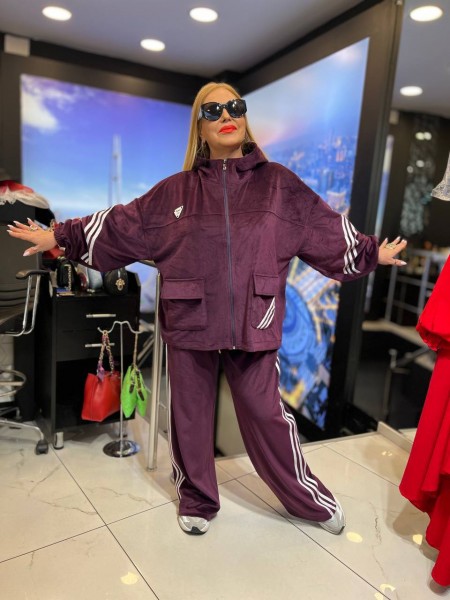 Женский Костюм Iness (Большие размеры) Женский Костюм Iness (Большие размеры)