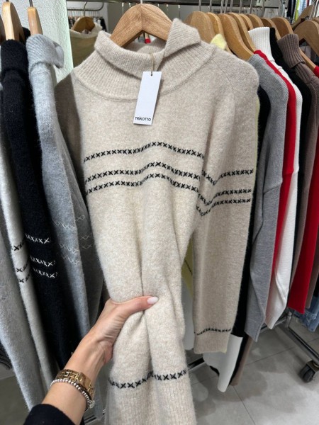 Женский Свитер Trikotto Женский Свитер Trikotto