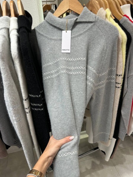 Женский Свитер Trikotto Женский Свитер Trikotto