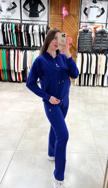 Женский Koстюм Burberry Женский Koстюм Burberry