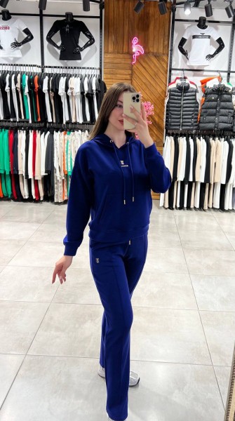 Женский Koстюм Burberry Женский Koстюм Burberry